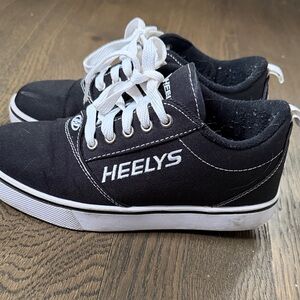 Heelys Kids Black and White Sneakers